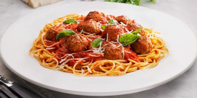 Špagety s mäsovými guľkami