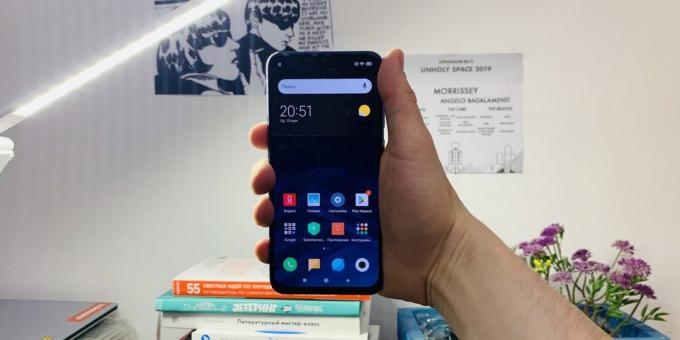Xiaomi Mi 9 SE: V ruke