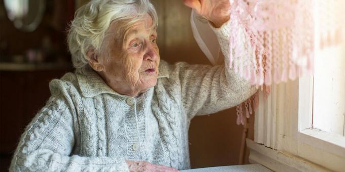 pomoc starším ľuďom s organizáciou ich každodenného života: vyriešiť problém slabého osvetlenia