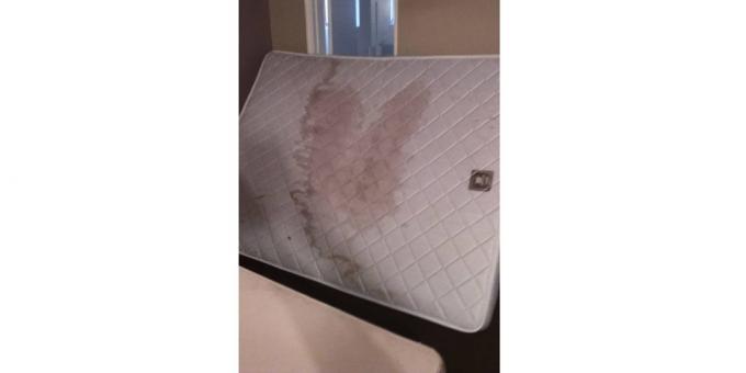 neotáčajte matrac v hoteli