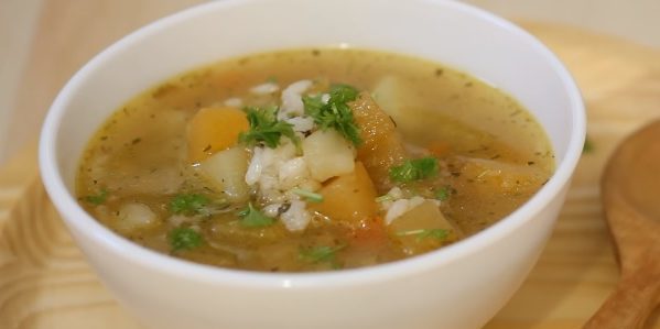 Pokrmy z kvaky: Zeleninová polievka s kvaka a ryžou