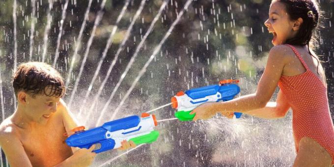 Detské narodeniny: usporiadať boj s pištoľou vody