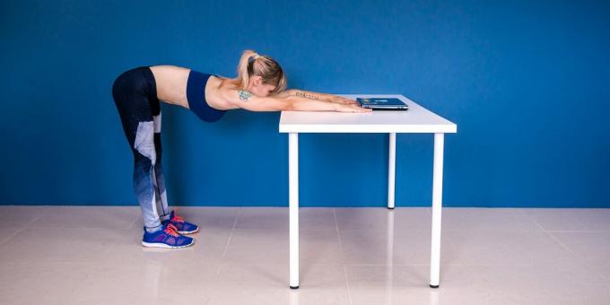 Najjednoduchšie cvičenie: Strečing ramien stola