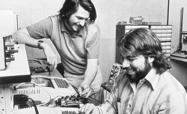 V knihe "Štát Steva Jobsa" Steve Jobs a Steve Wozniak