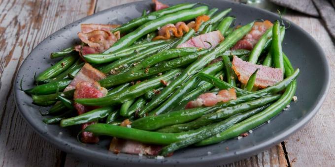 Pečené zelené fazuľky so slaninou a cesnakom