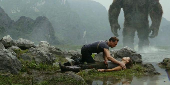 Scéna z filmu z džungle „Kong: Ostrov lebiek“