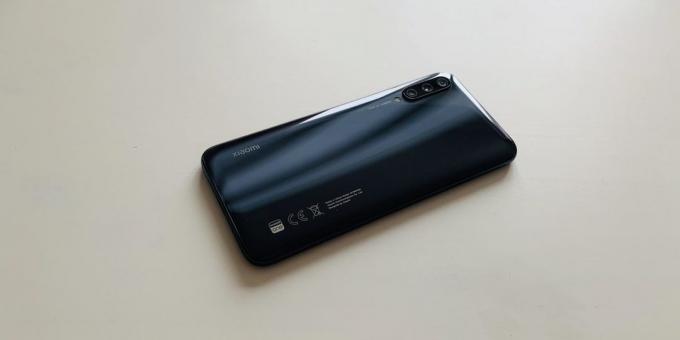 Xiaomi Mi A3: zadná stena