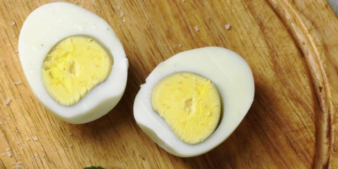 Zdravé raňajky: natvrdo uvarené vajcia