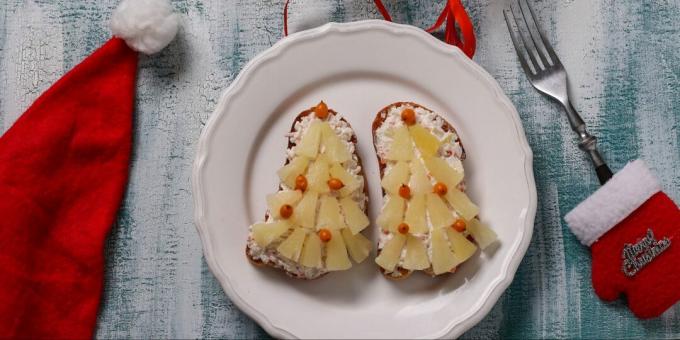 Novoročné sendviče s ananásom a krabovými tyčinkami
