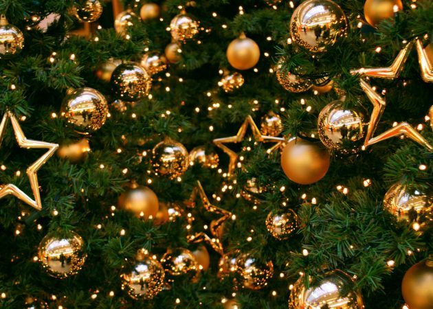 Ozdobiť vianočný strom: prostý hračky