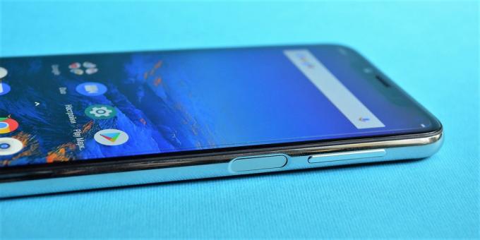 UMIDIGI One Pre: Pravá strana