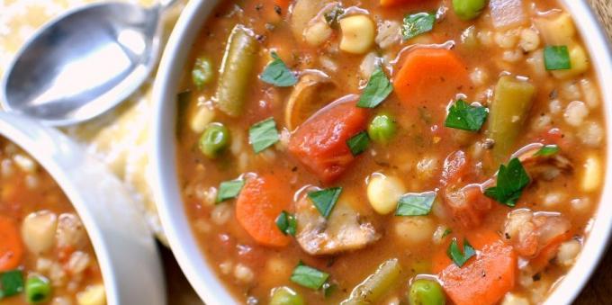 zeleninové polievky: polievka s jačmeňa, hubami a cícer