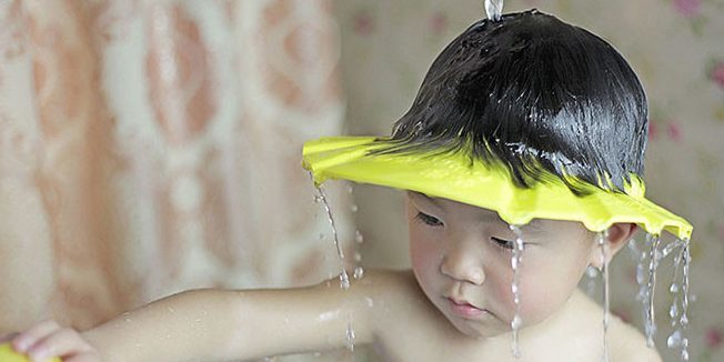 Plexi pre umývanie vlasov dieťaťa