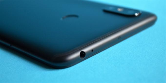Hodnotenie Xiaomi Mi Max 3: konektor pre slúchadlá