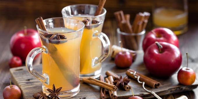 Nealkoholické Varené víno na jablkovej šťavy s oranžovou: najlepší recept