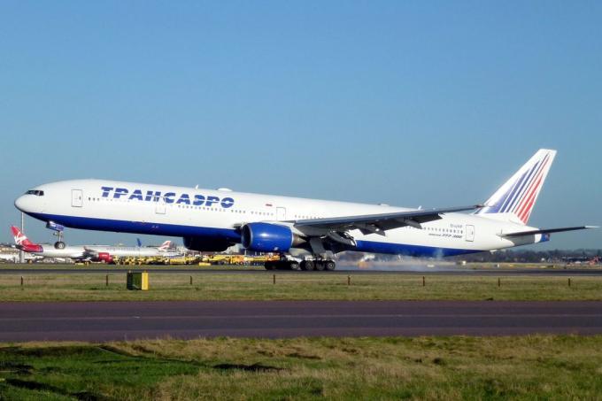 Boeing 777-300 spoločnosti "Transaero"