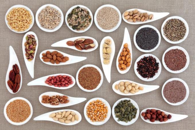 Použitie semená a orechy pre mozog