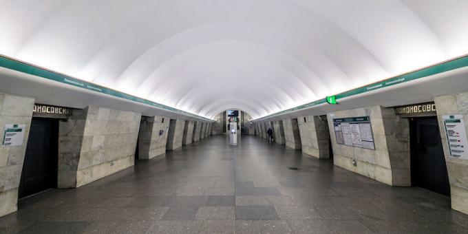 Medzi atrakcie v Petrohrade: stanice metra "Lomonosov"
