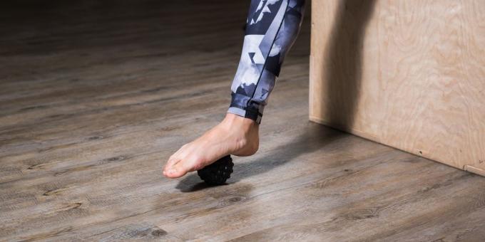 Cvičenie pre ploché nohy: Masážne loptička