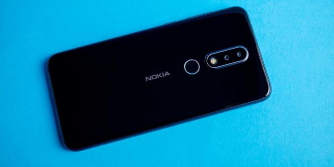 Recenzia Nokia 6.1 Plus: Zadný kryt