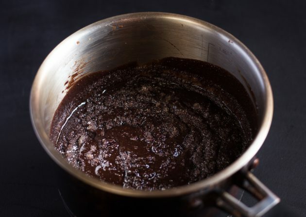recept na čokoládové brownies: pridajte cukor a kakao