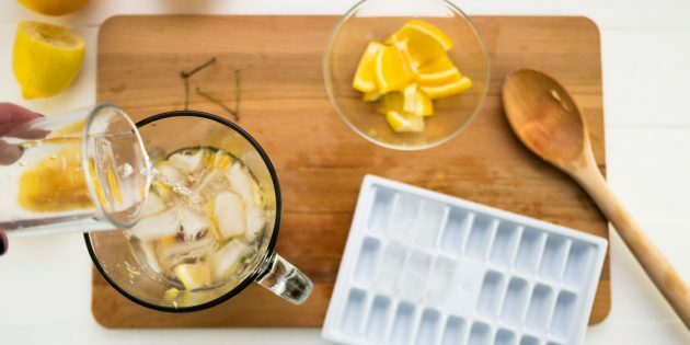Čerešňová limonáda: nalejte sódu