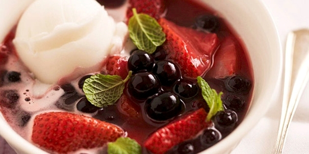 Recepty s jahodami: Berry polievka