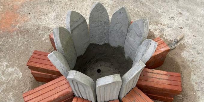 Ako vyrobiť fontánu pre domácich majstrov: urobte dieru