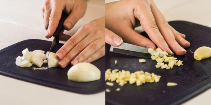 Ako variť zemiaky s mäsom: nakrájame cibuľu a cesnak