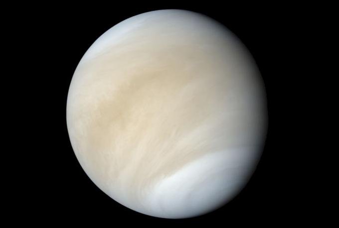 Zaujímavosti: Venus - jediná planéta, ktorá sa otáča v smere hodinových ručičiek