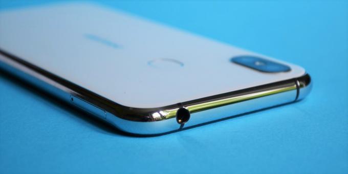 Smartphone Prehľad Ulefone X: 3,5 mm konektor