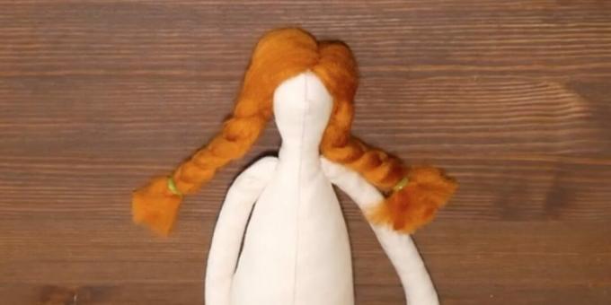 DIY bábika Tilda: urobte si vlasy