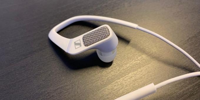 Sennheiser Ambea Inteligentné Headset: mriežka, za ktorými sa skrývajú stereofónny mikrofón