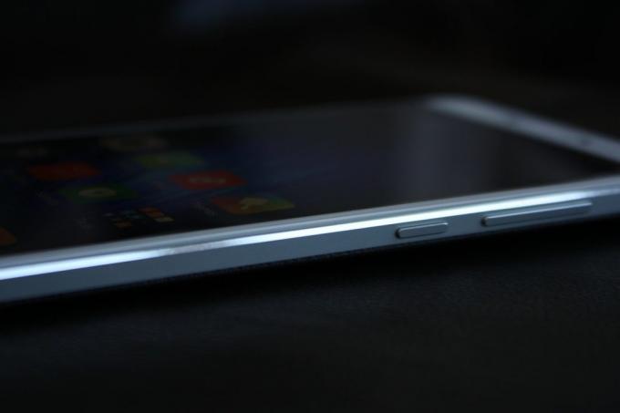 Xiaomi redmi Poznámka 4: bočná strana
