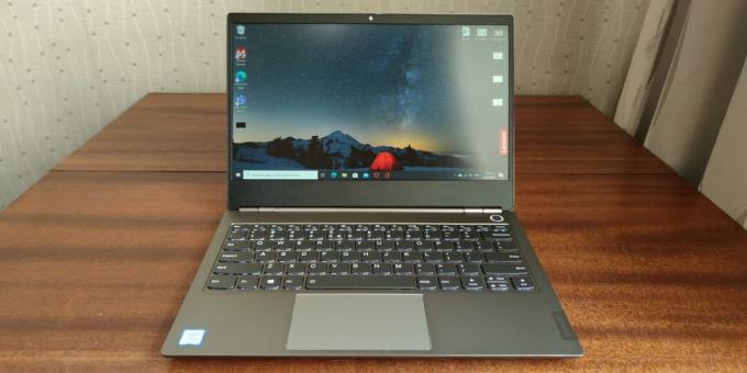 Vzhľad Lenovo ThinkBook 13s