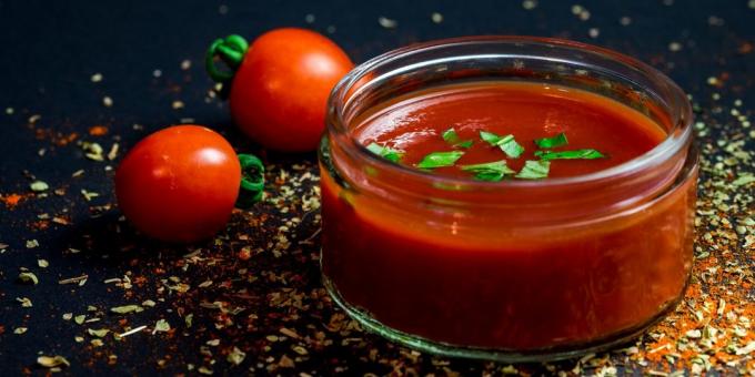 Recepty šťavy. Pikantné paradajková šťava