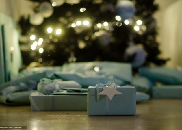 Ozdobiť vianočný strom: darčeky