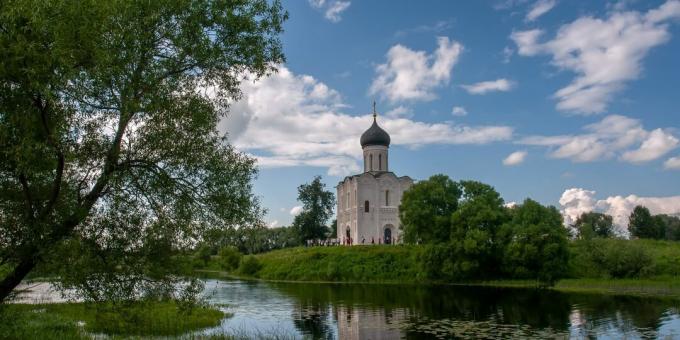 Pamiatky Vladimíra a blízkeho okolia: dedina Bogolyubovo a kostol príhovoru na Něrle