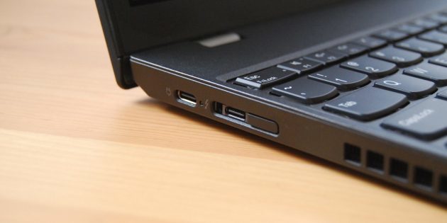 Ak nechcete nabíjať notebook s Windows, MacOS alebo Linux, budete skontrolujte konektor