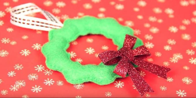 Vianočné hračky vlastnými rukami: šiť a zdobia hračka lúk