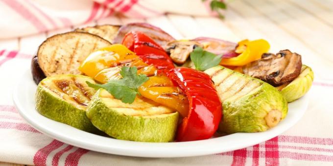 Čo variť vonku, s výnimkou mäsa: grilovanej zeleniny