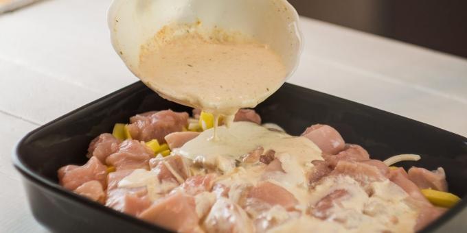 Veľkoryso naplňte zemiaky s mäsovou omáčkou