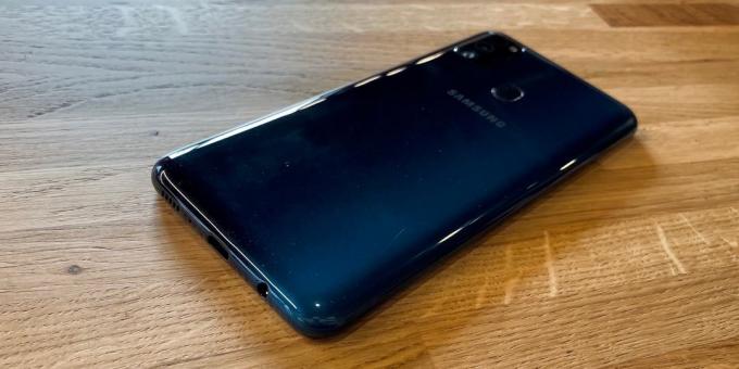 Samsung Galaxy M30s: Zadný panel